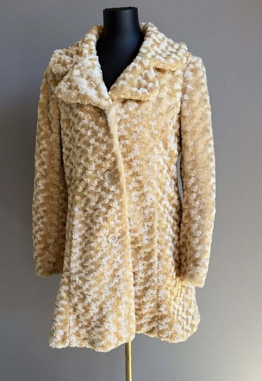 Kristen Blake Faux Fur Coat Tan White Textured Lined Medium